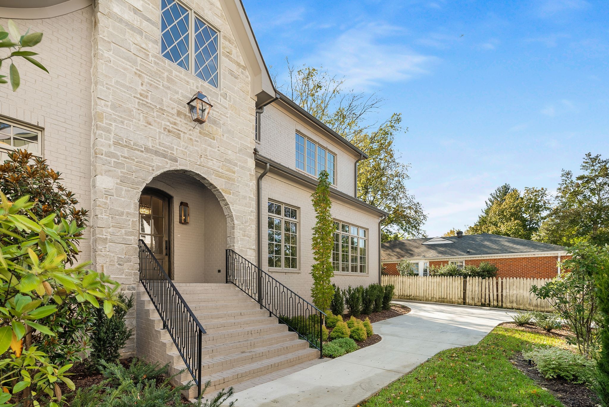 4224B Granny White Pike