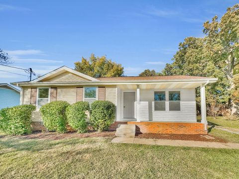 Photo of 3447 Arvin Dr, Clarksville, TN 37042 (MLS # 3039322)