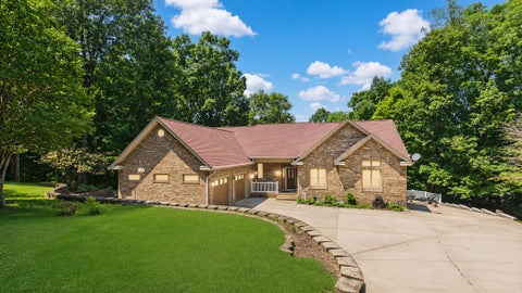 Photo of 284 Crystal Creek Cir, Cadiz, KY 42211 (MLS # 3513732)