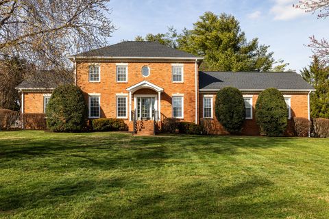 1311 Choctaw Trl Brentwood TN 37027