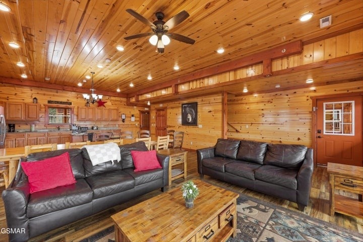 2313 Boulder Way