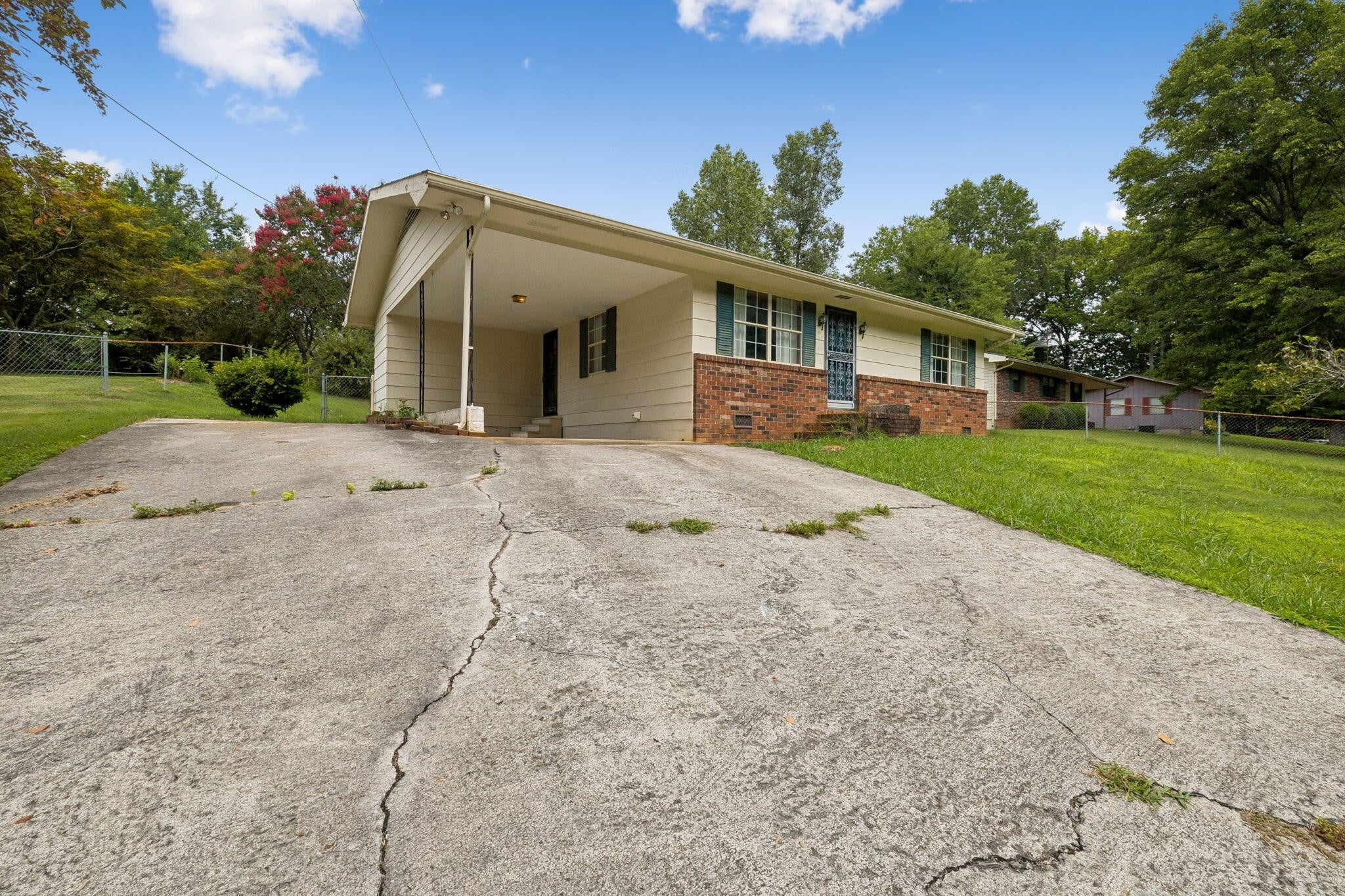 521 E Sunset Drive