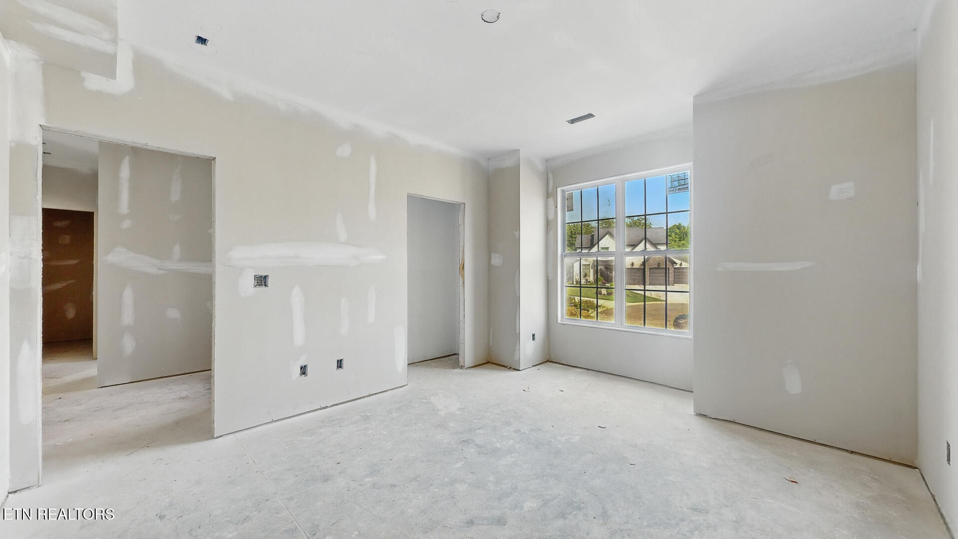 8109 Carolina Cherry Lane