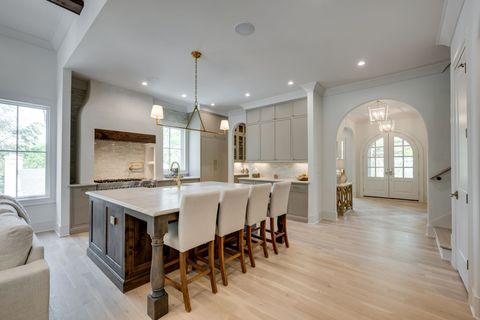 Photo of 811 Neartop Dr, Nashville, TN 37205 (MLS # 3171637)