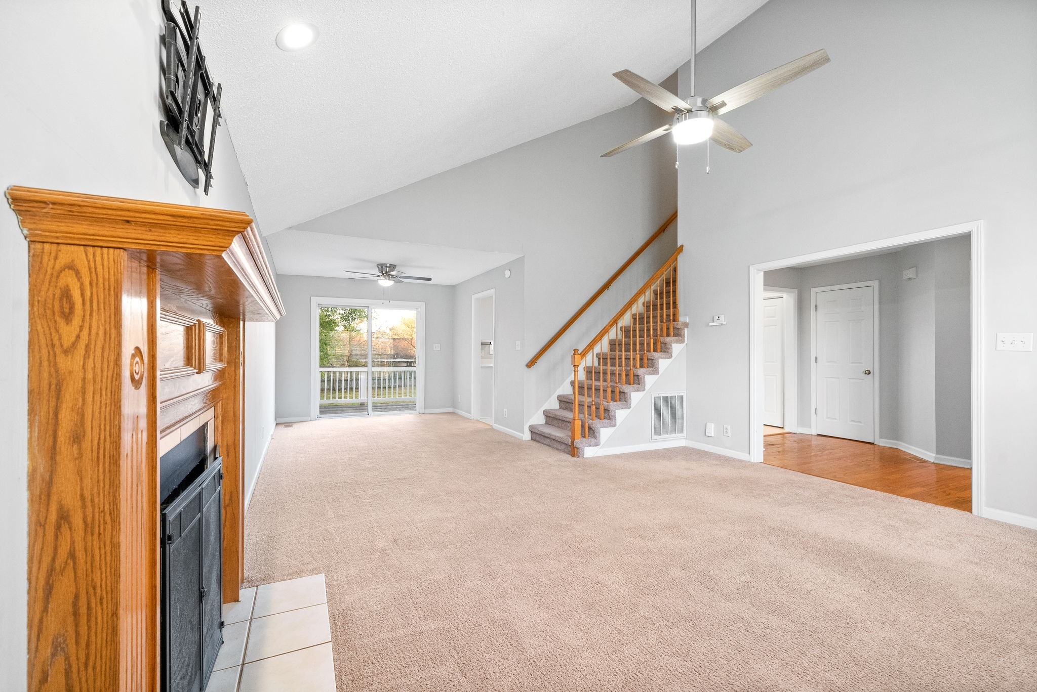 Clarksville, Tennessee 37042, United States, 3 Bedrooms Bedrooms, ,3 BathroomsBathrooms,Residential,Active,109085