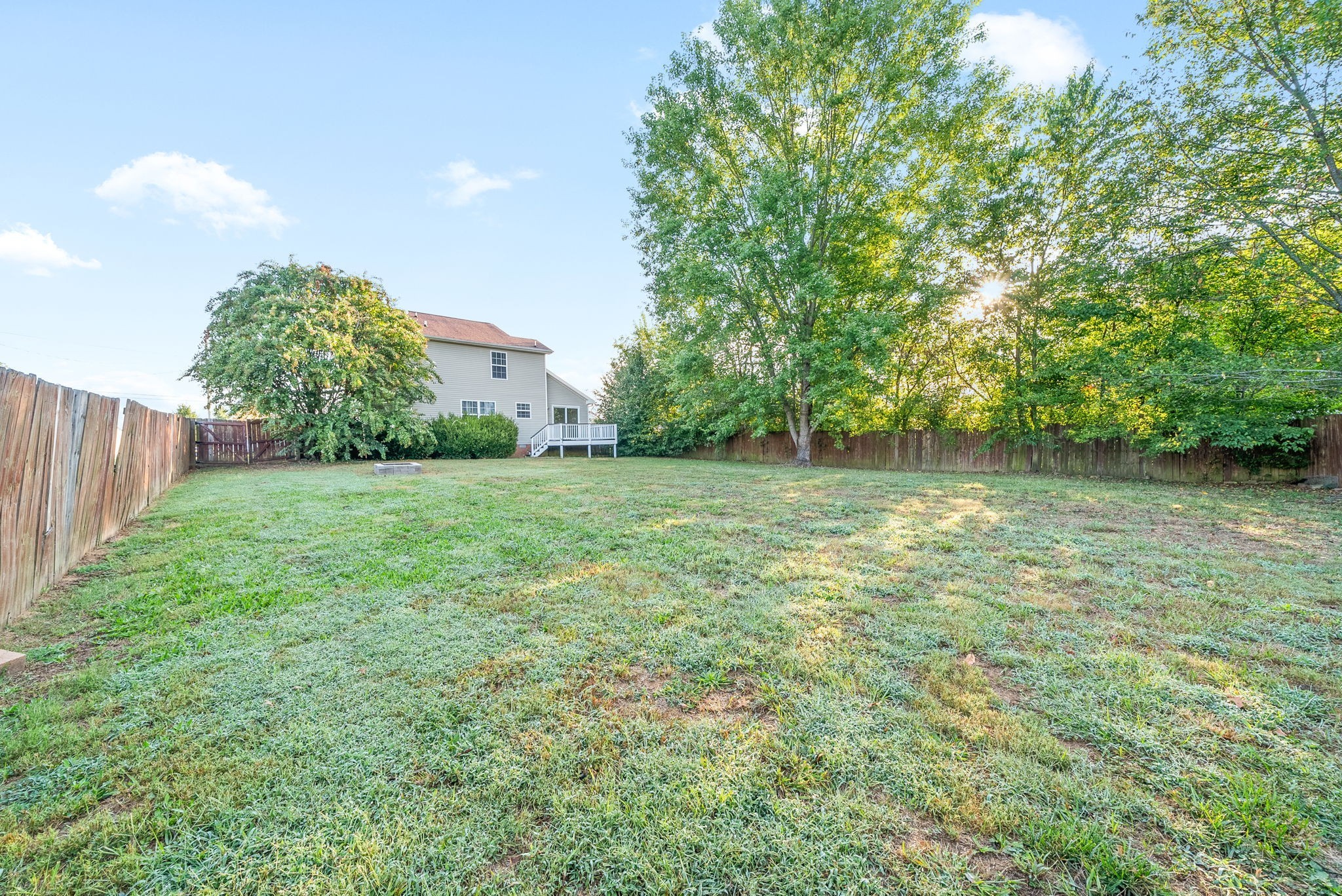 Clarksville, Tennessee 37042, United States, 3 Bedrooms Bedrooms, ,3 BathroomsBathrooms,Residential,Active,109085