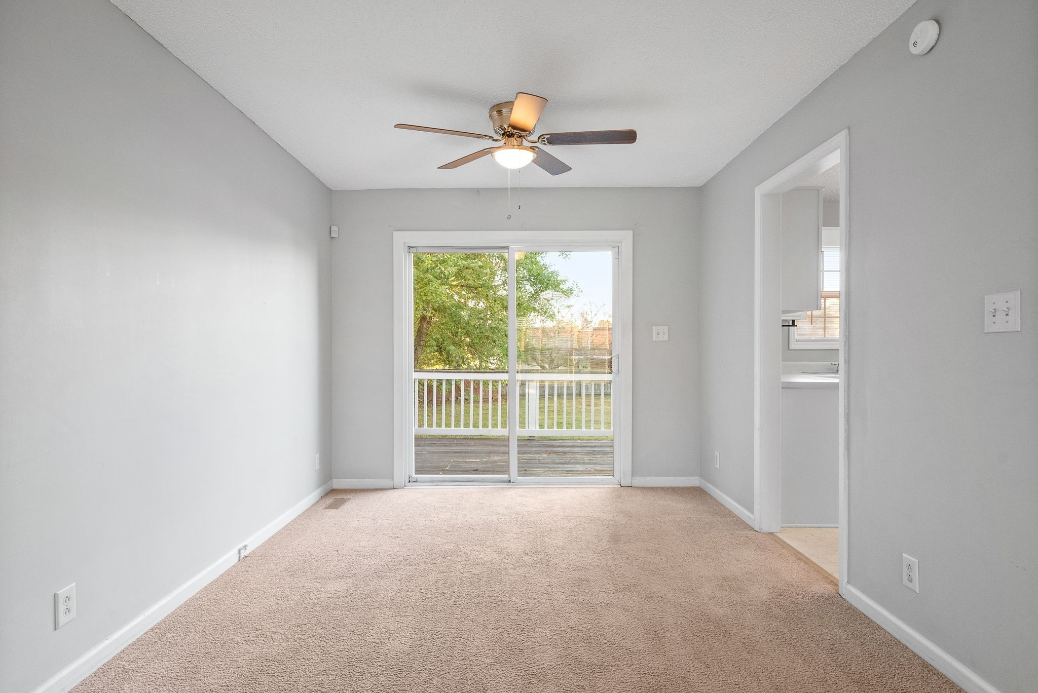 Clarksville, Tennessee 37042, United States, 3 Bedrooms Bedrooms, ,3 BathroomsBathrooms,Residential,Active,109085