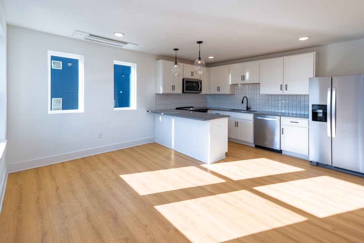 102 Duke St 8