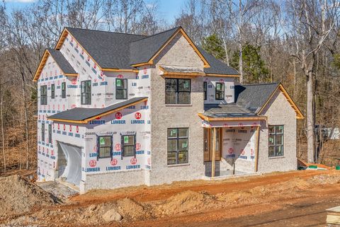 1307 Shady Grove Rd Clarksville TN 37043