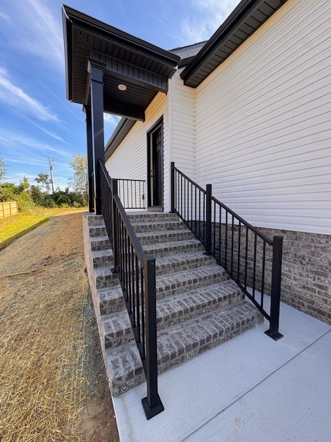 303 Lee Ln