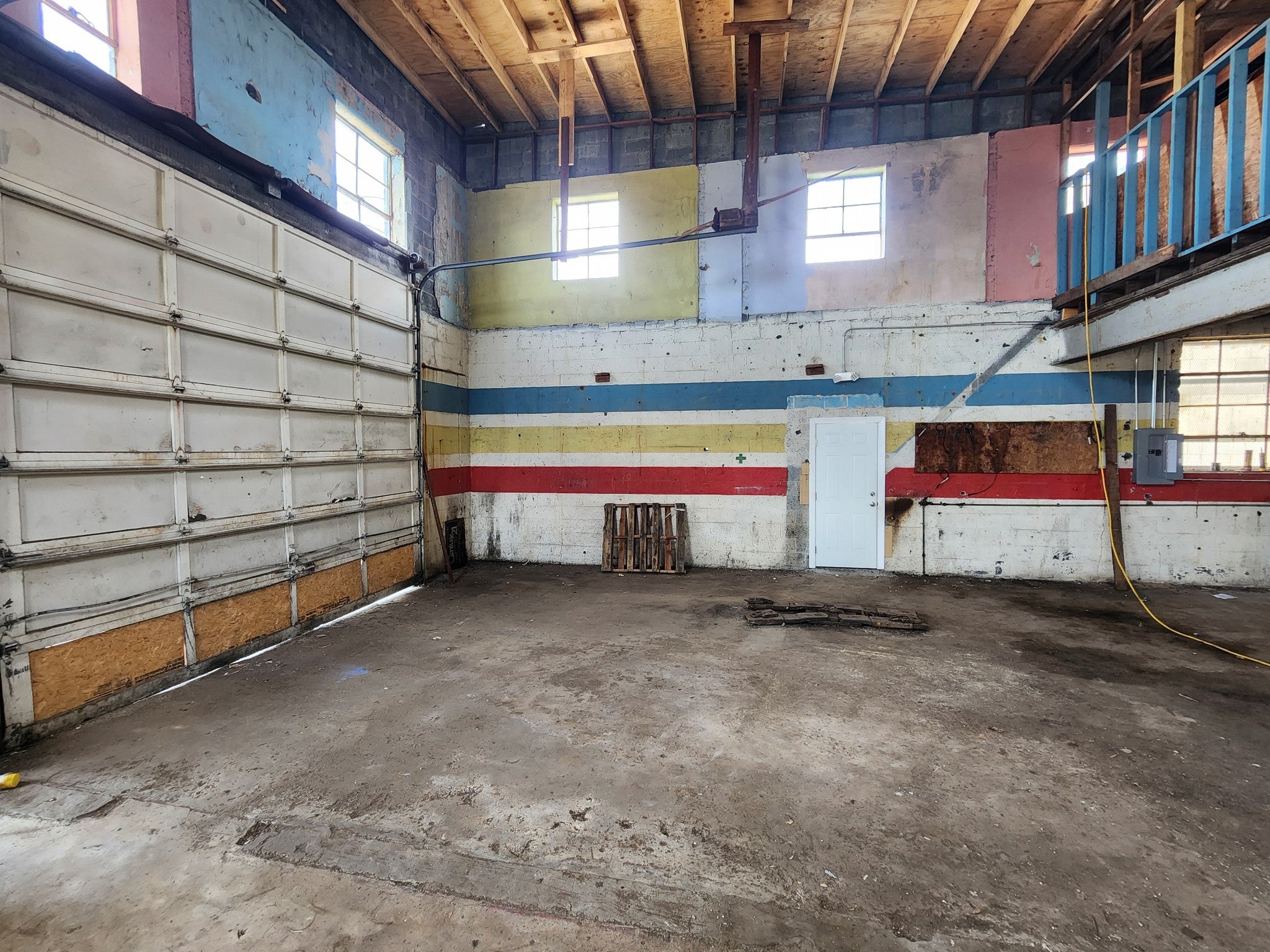 315 E 4th St