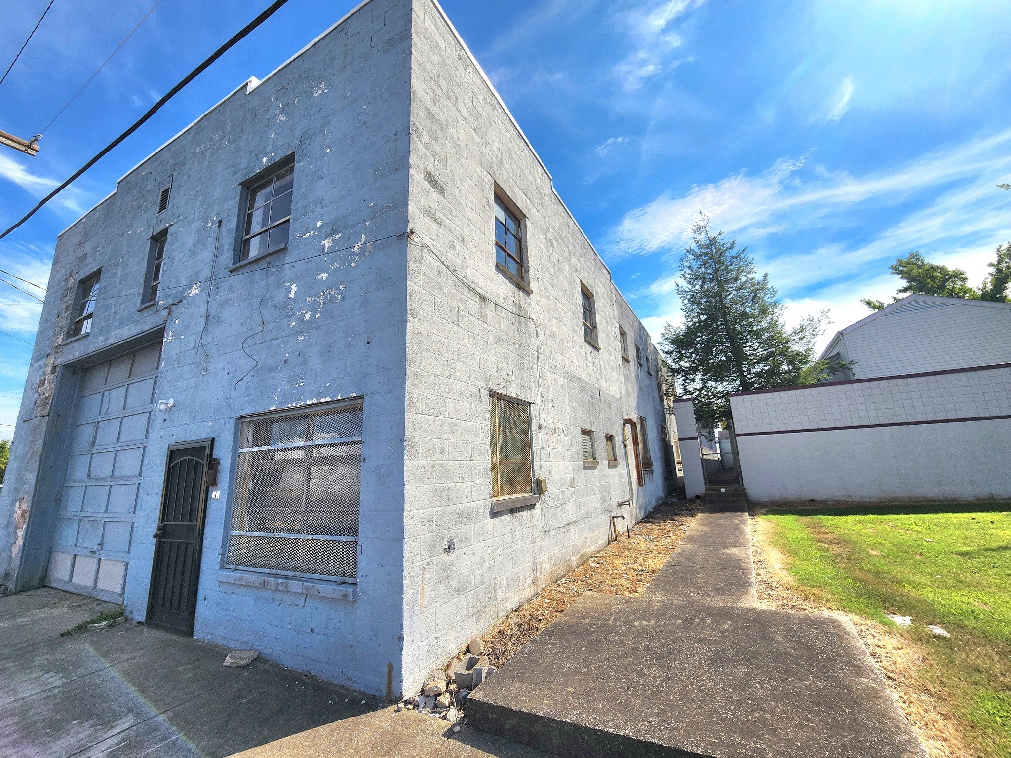 315 E 4th St
