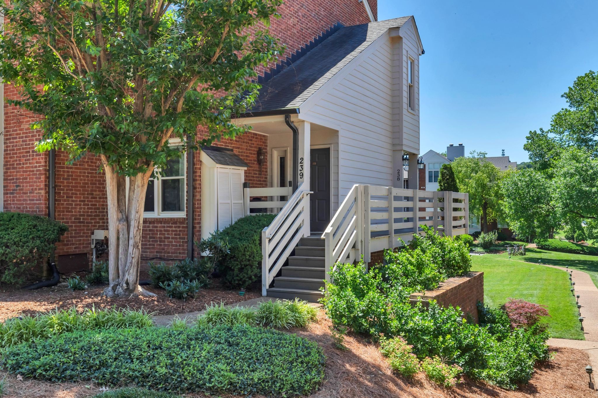 238 Boxmere Pl