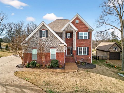 127 Waters Hill Cir Lebanon TN 37087