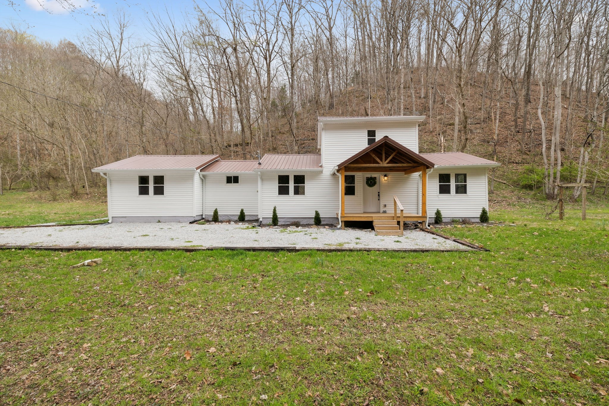 1069 Pleasant Shade Hwy
