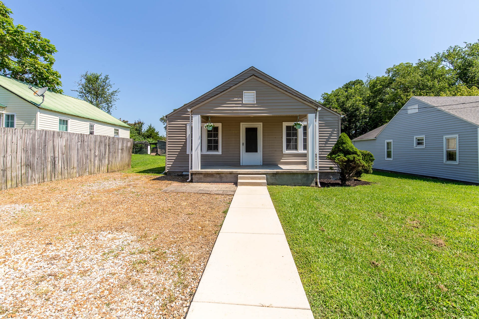 310 Carter St
