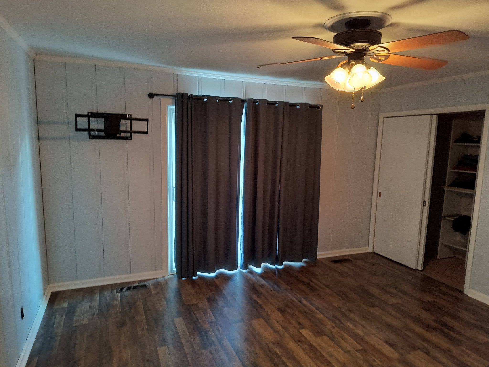 400 NW Williams Rd