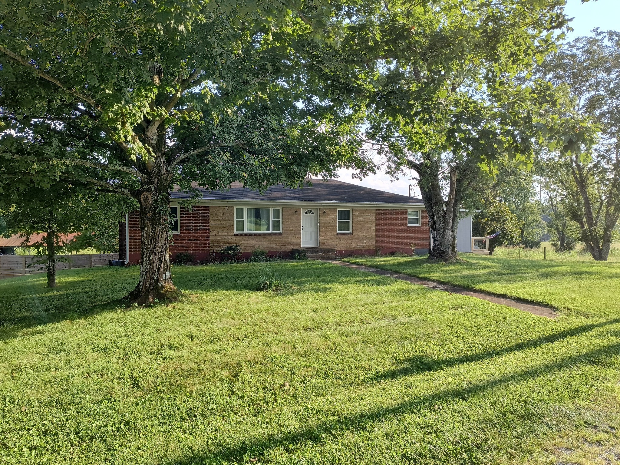 400 NW Williams Rd