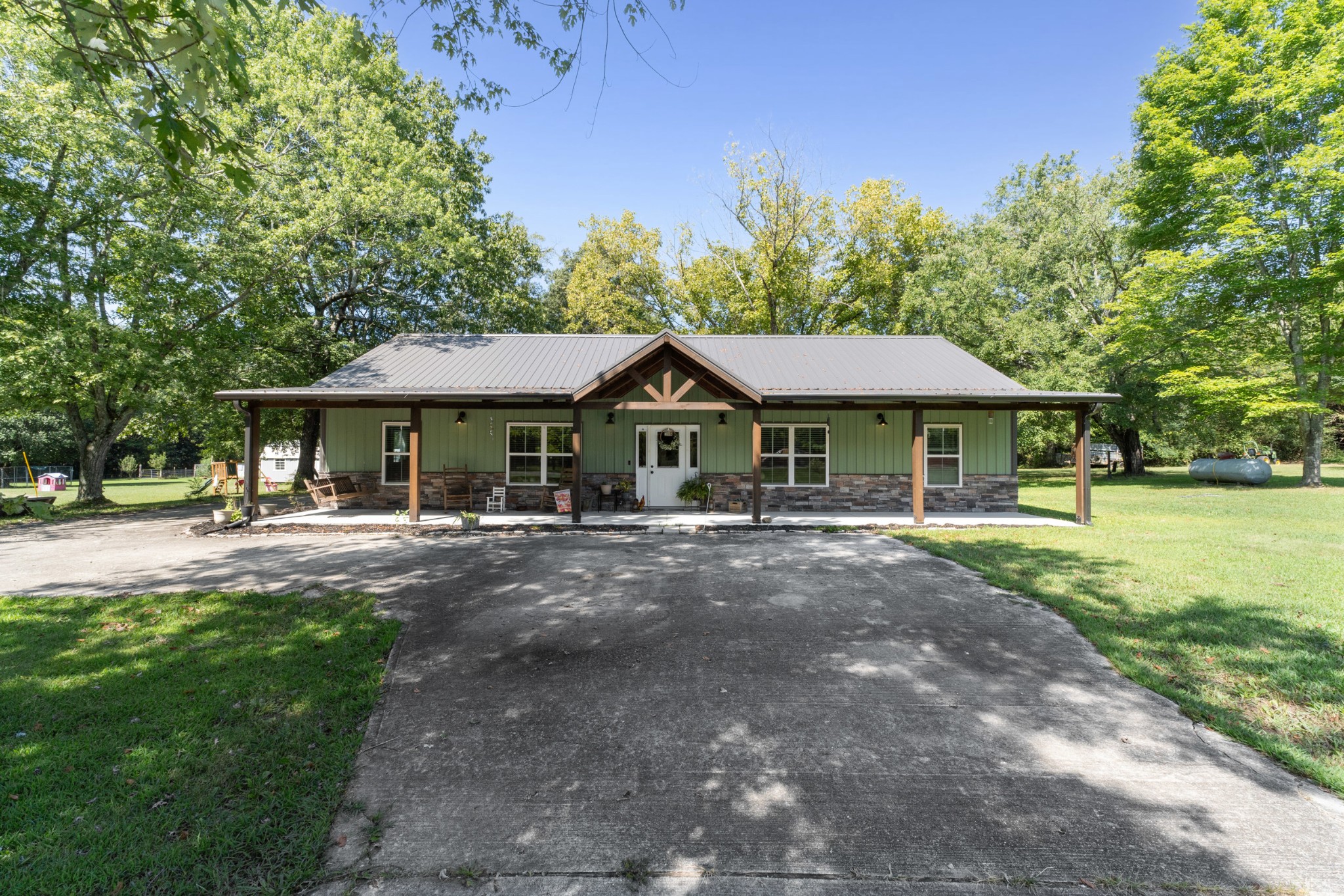 232 Clyde Vickers Rd