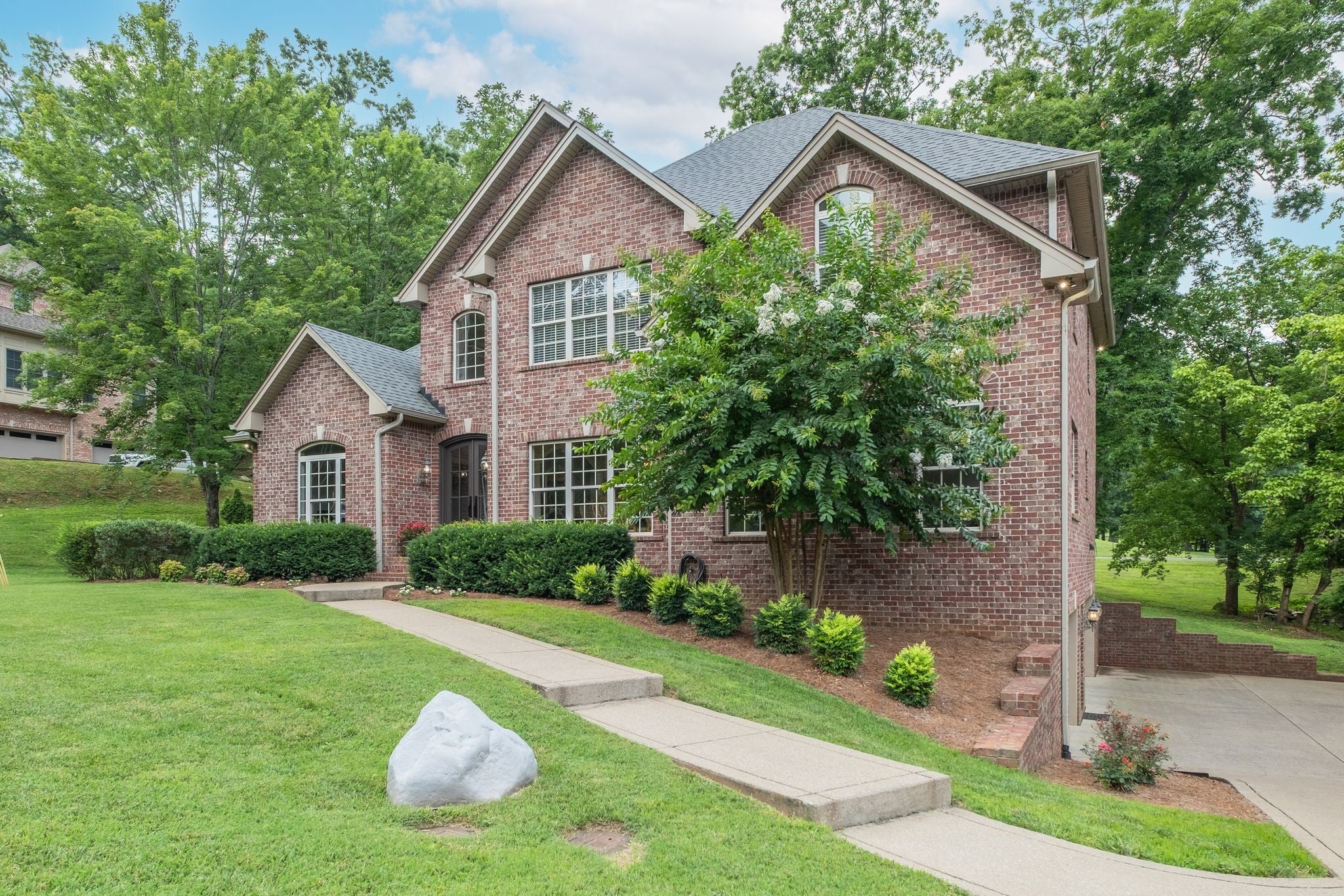 127 Country Hills Dr