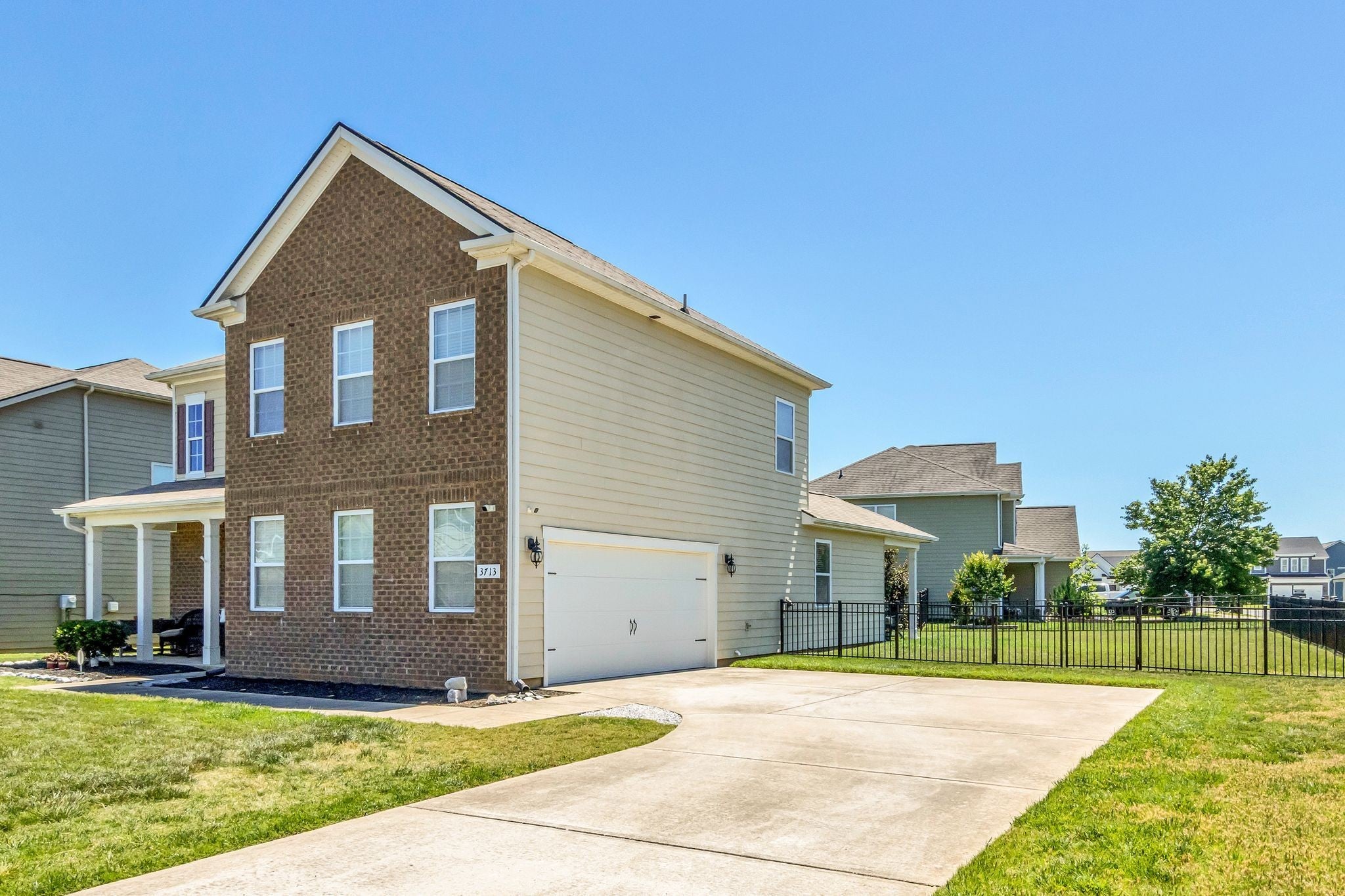 3713 Sweetbriar Ave