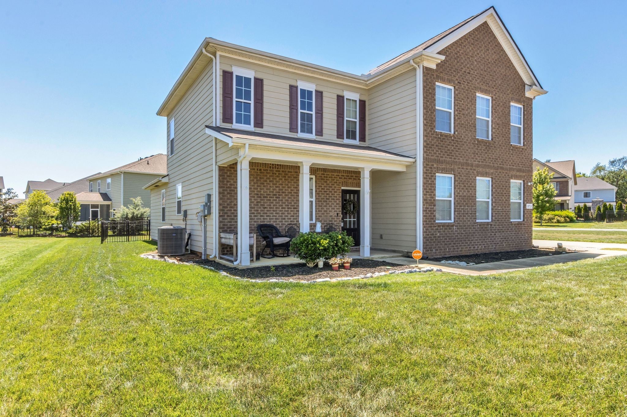 3713 Sweetbriar Ave