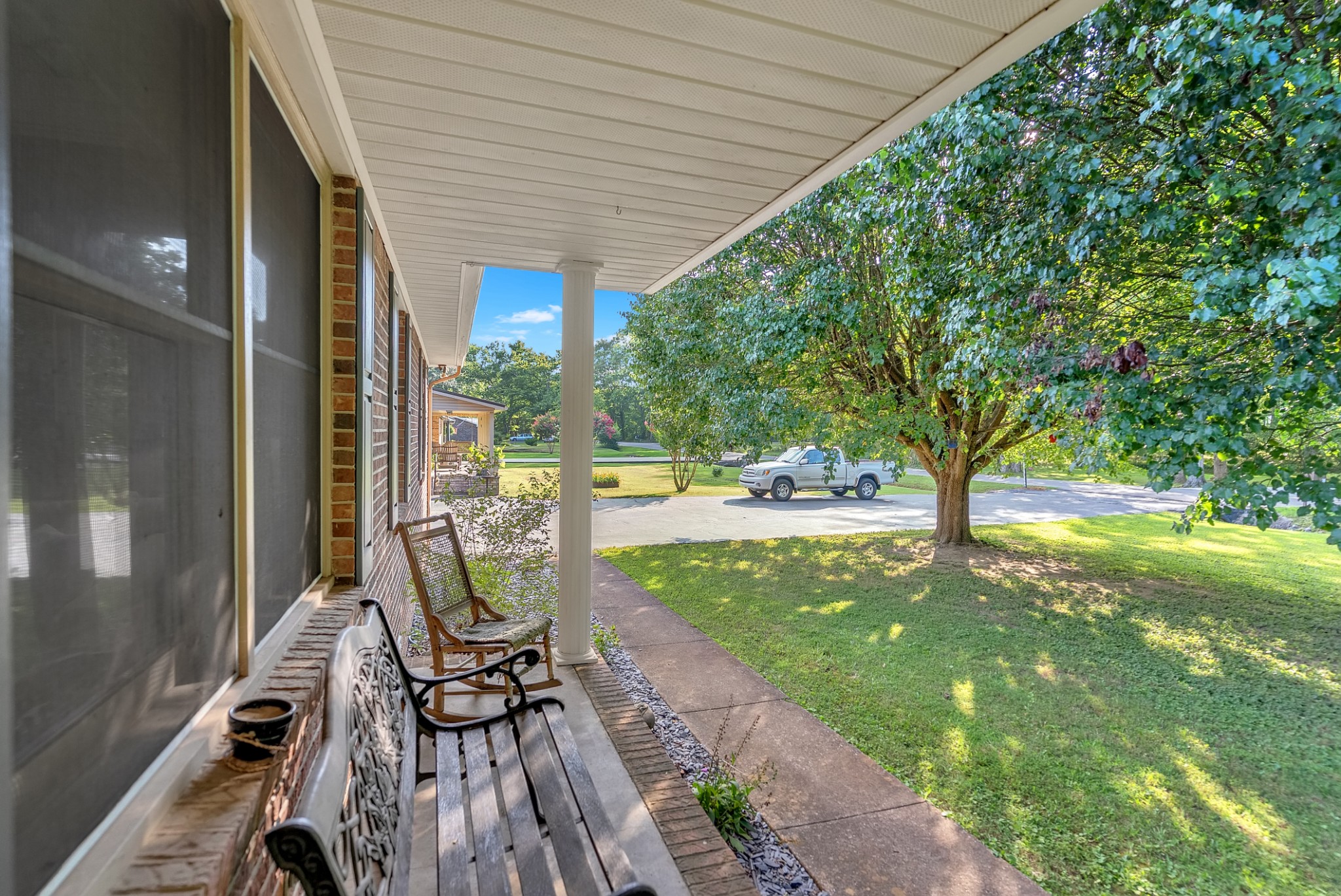 211 Inglewood Dr