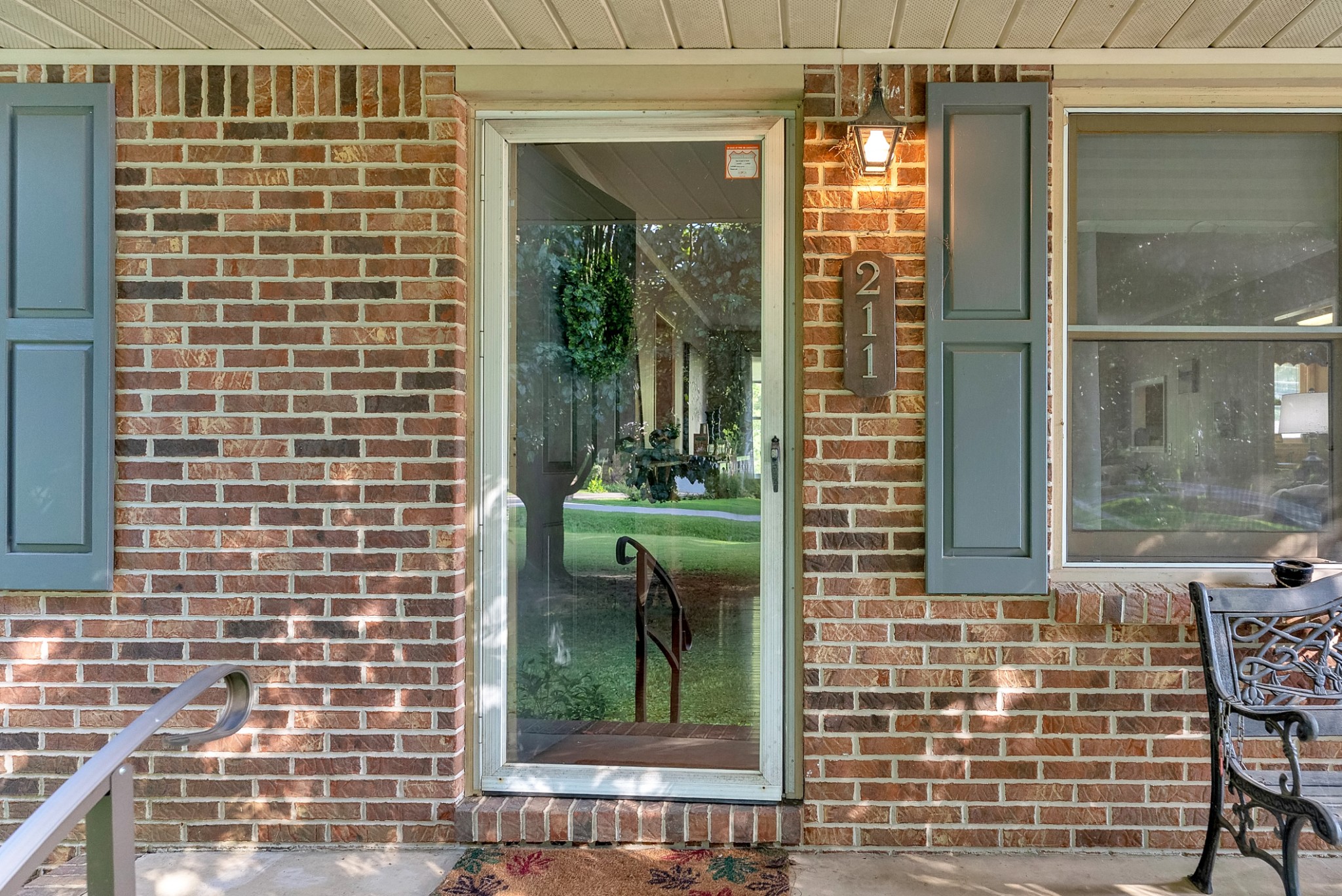 211 Inglewood Dr