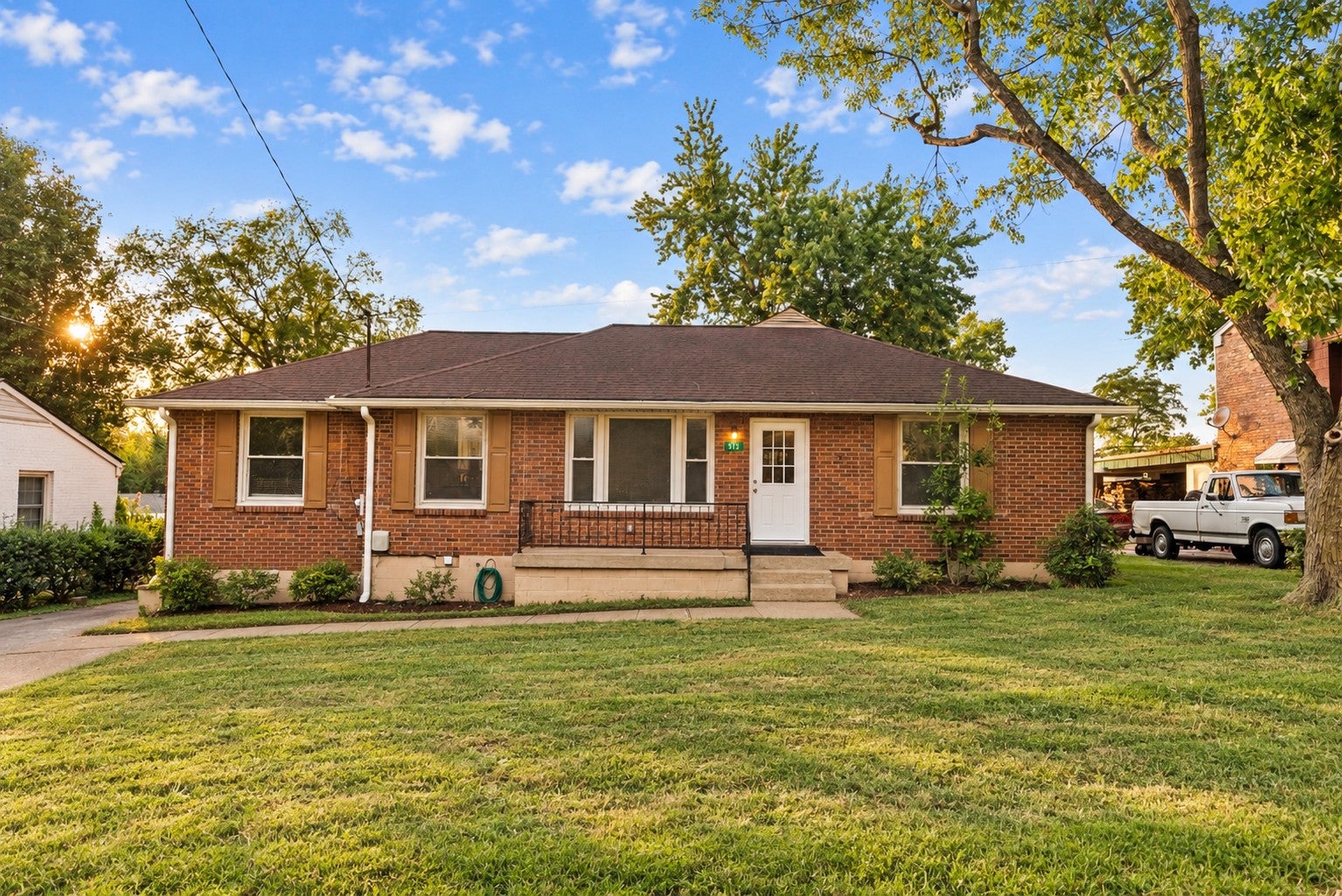 3-bed listing at 513 Annex Ave, Nashville
