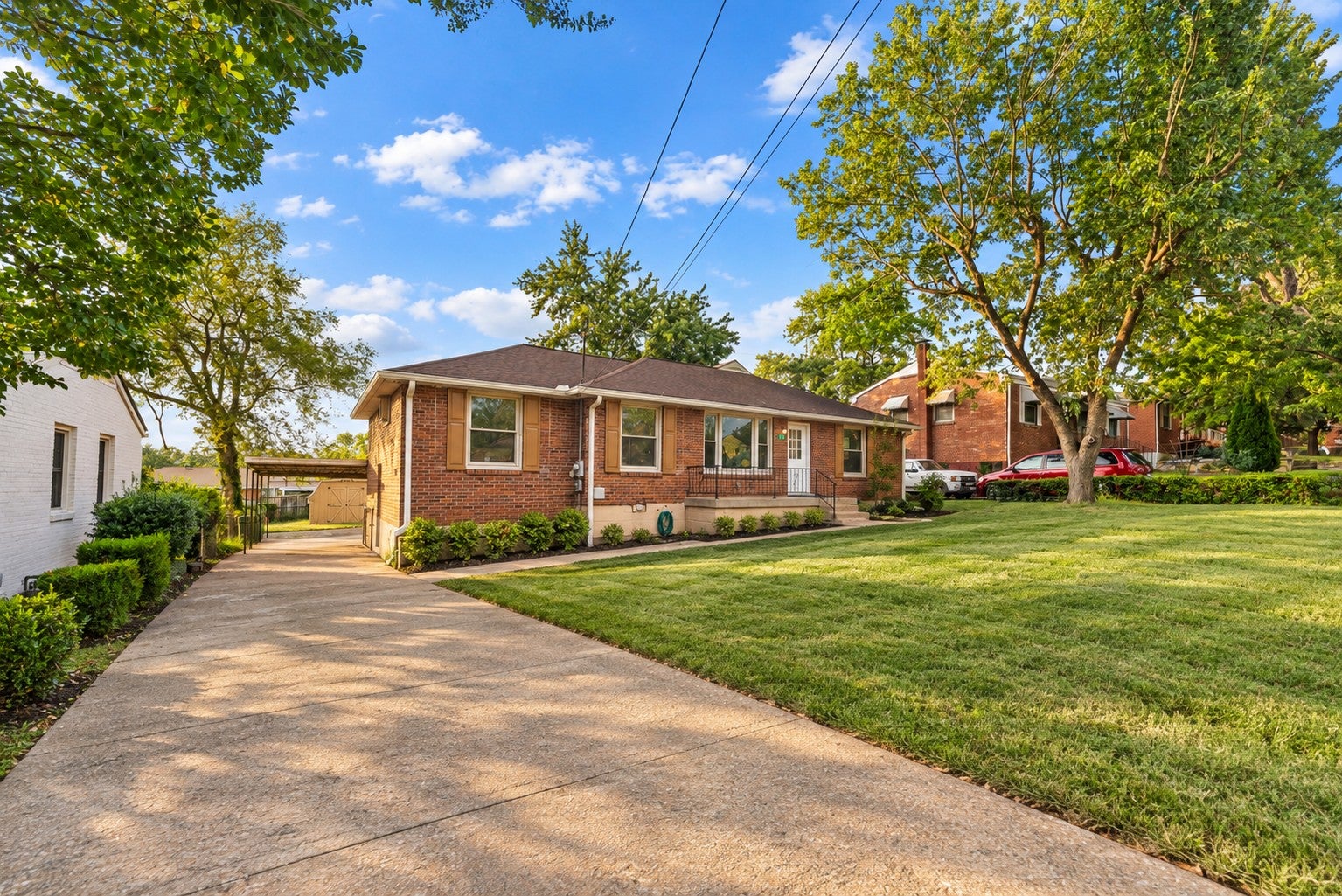 513 Annex Ave