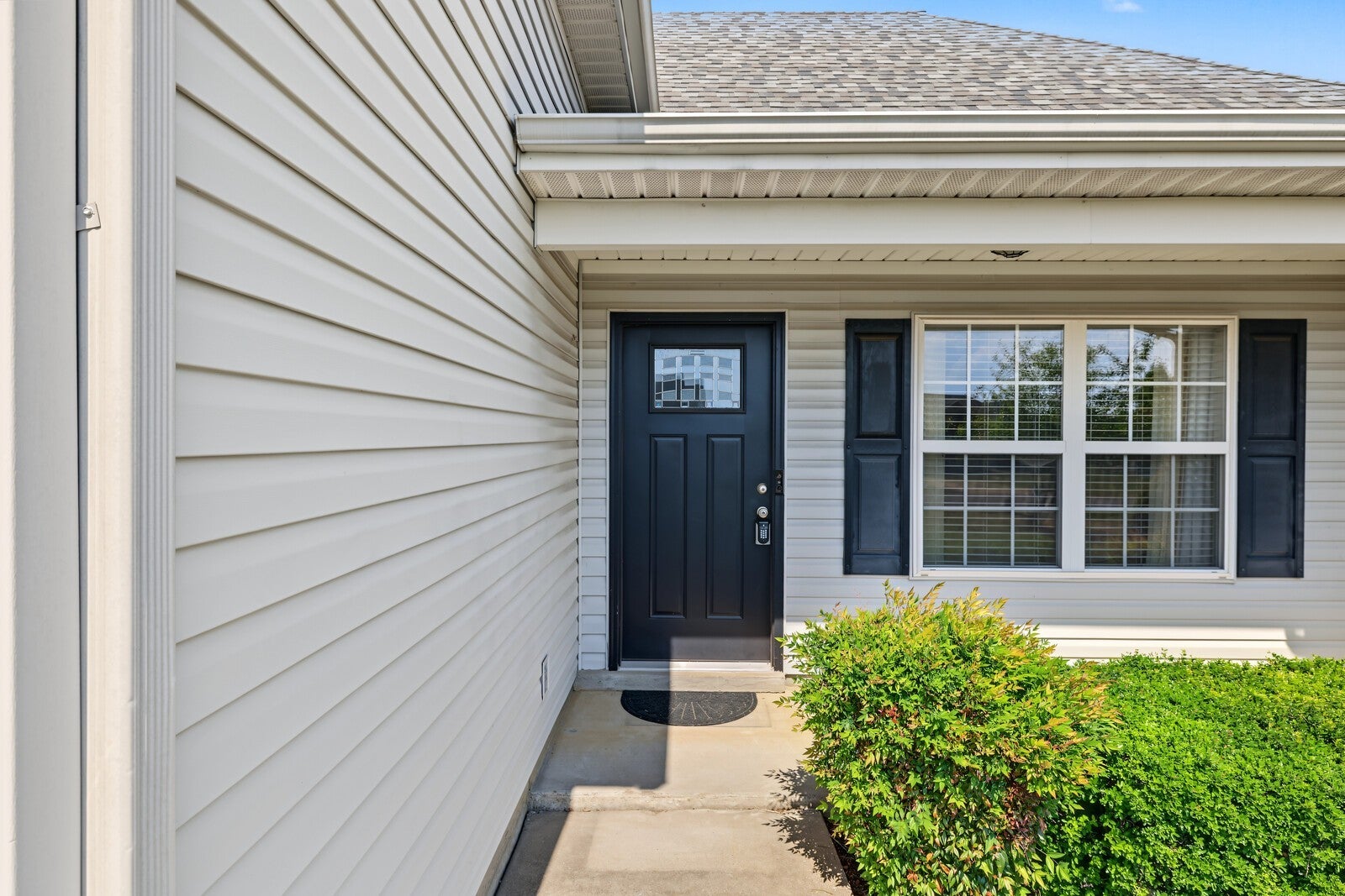 1220 Crescent Ridge Dr