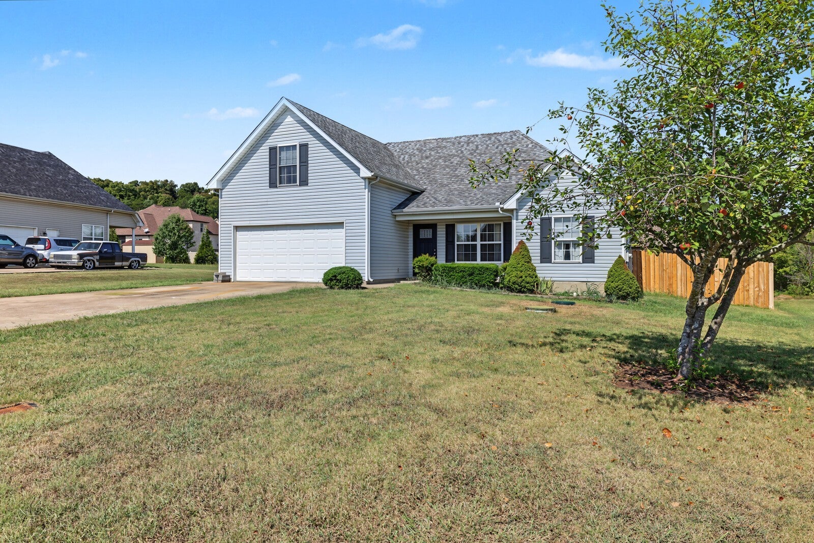 1220 Crescent Ridge Dr