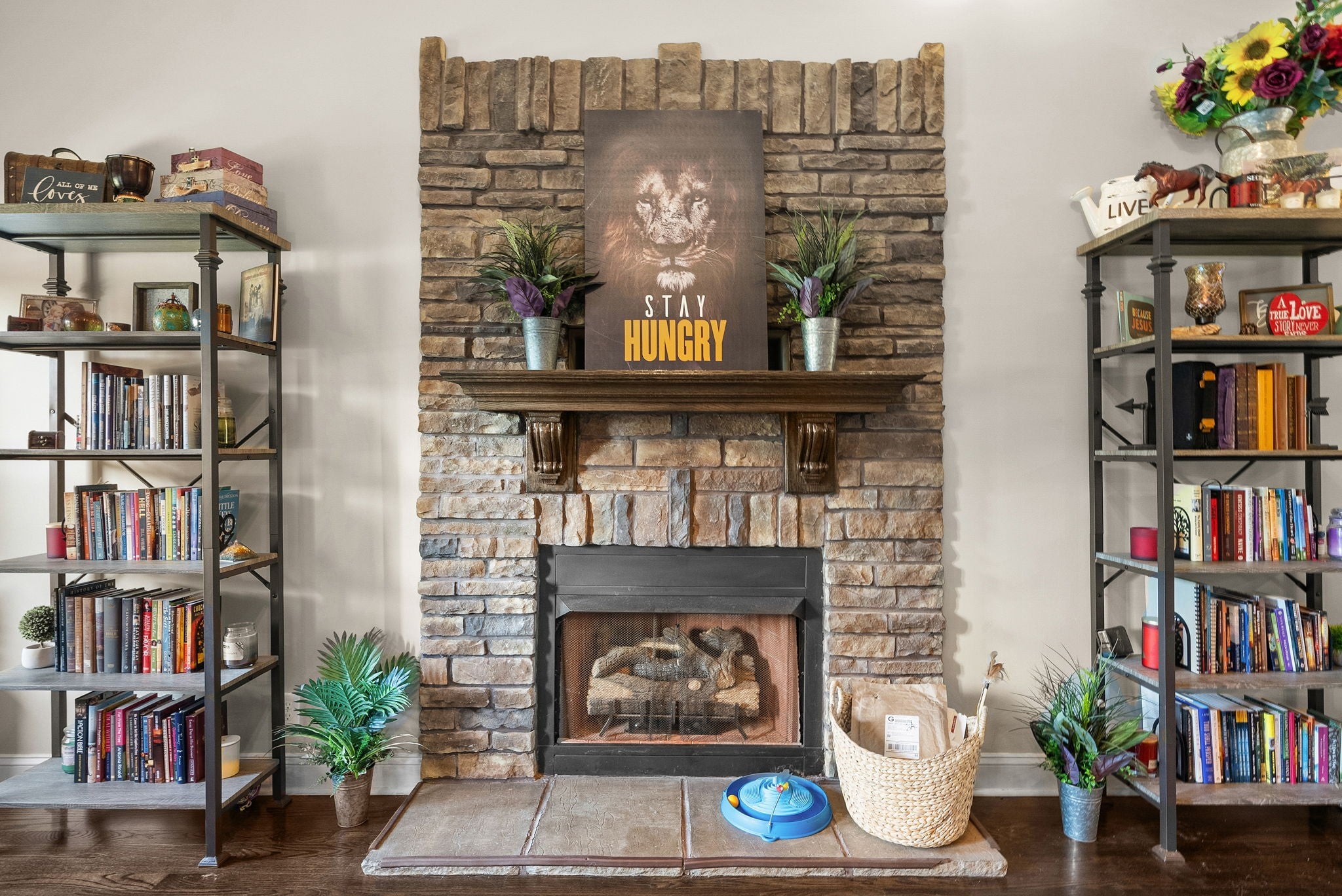 2445 Senseney Dr