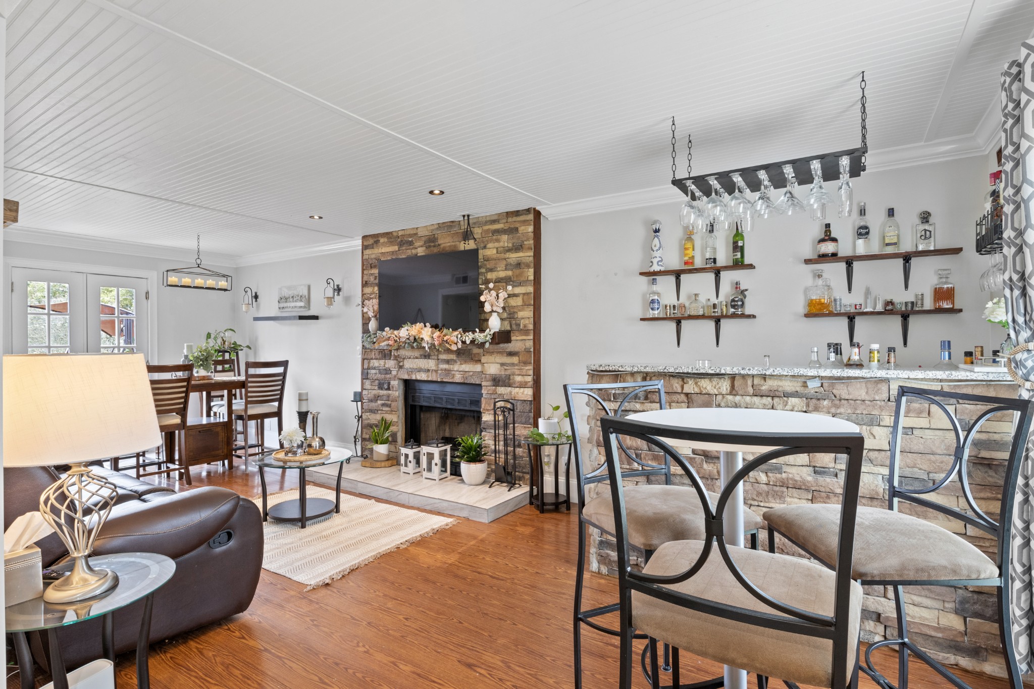 231 Overlook Pl