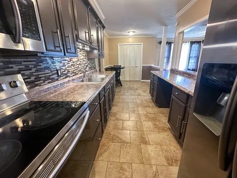 340 Foxglove Dr