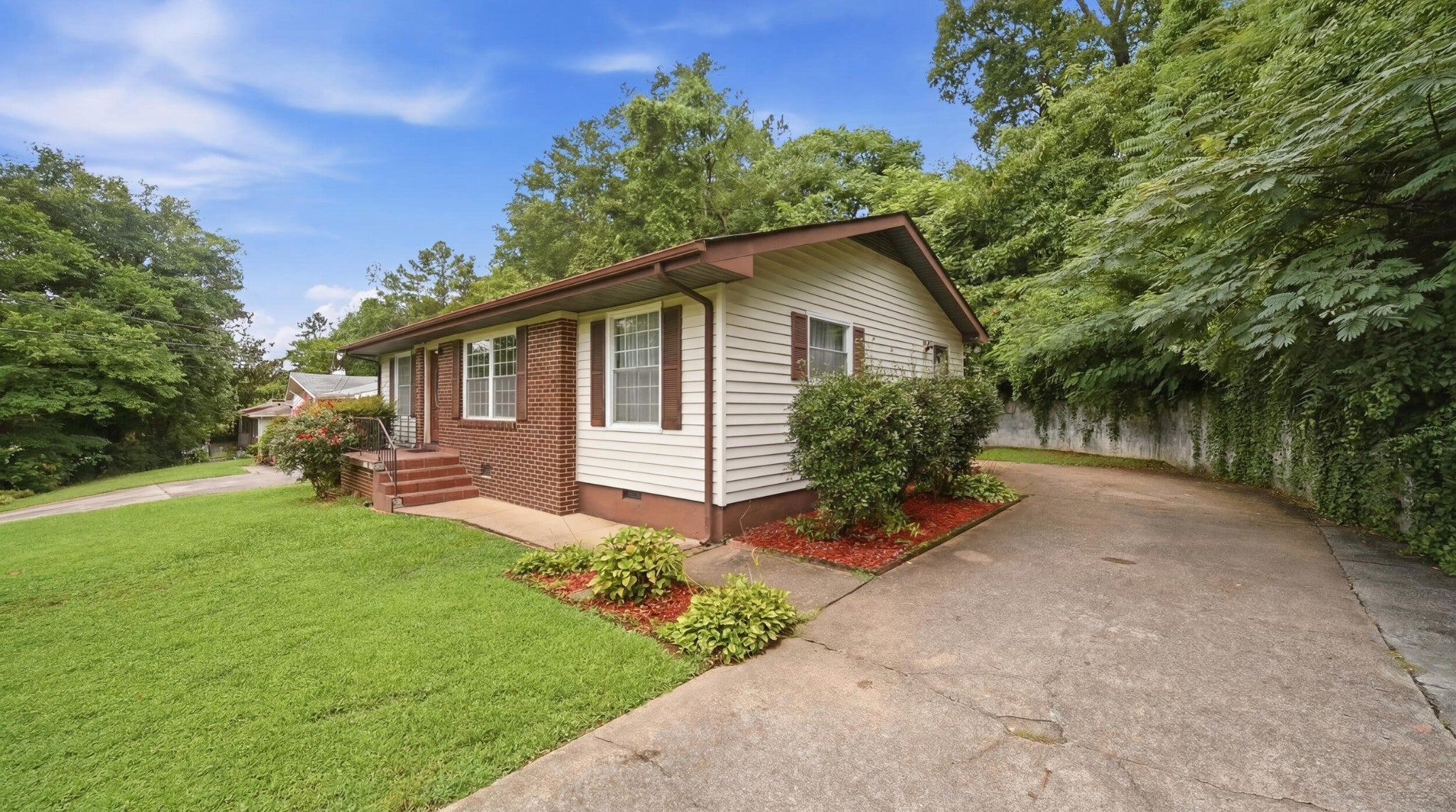 1145 Tamarack Trail