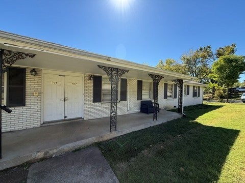 707b Skyline Ridge Dr, Madison TN 37115 1-bed home, photo 2 of 6
