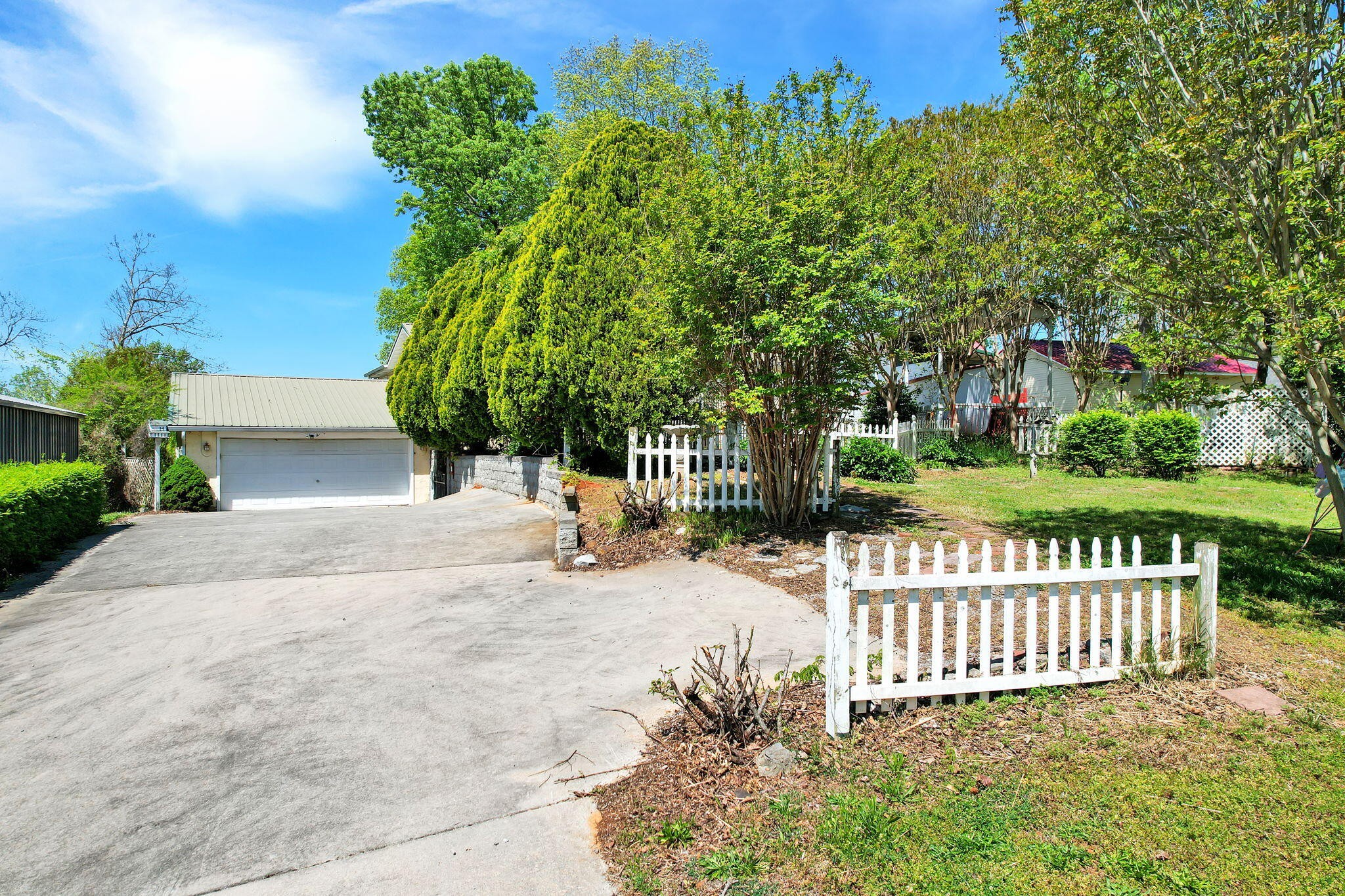 691 Lakehaven Circle