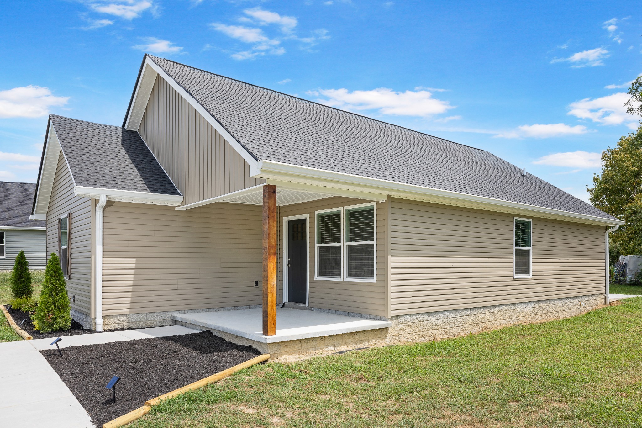 220 Remington Ln
