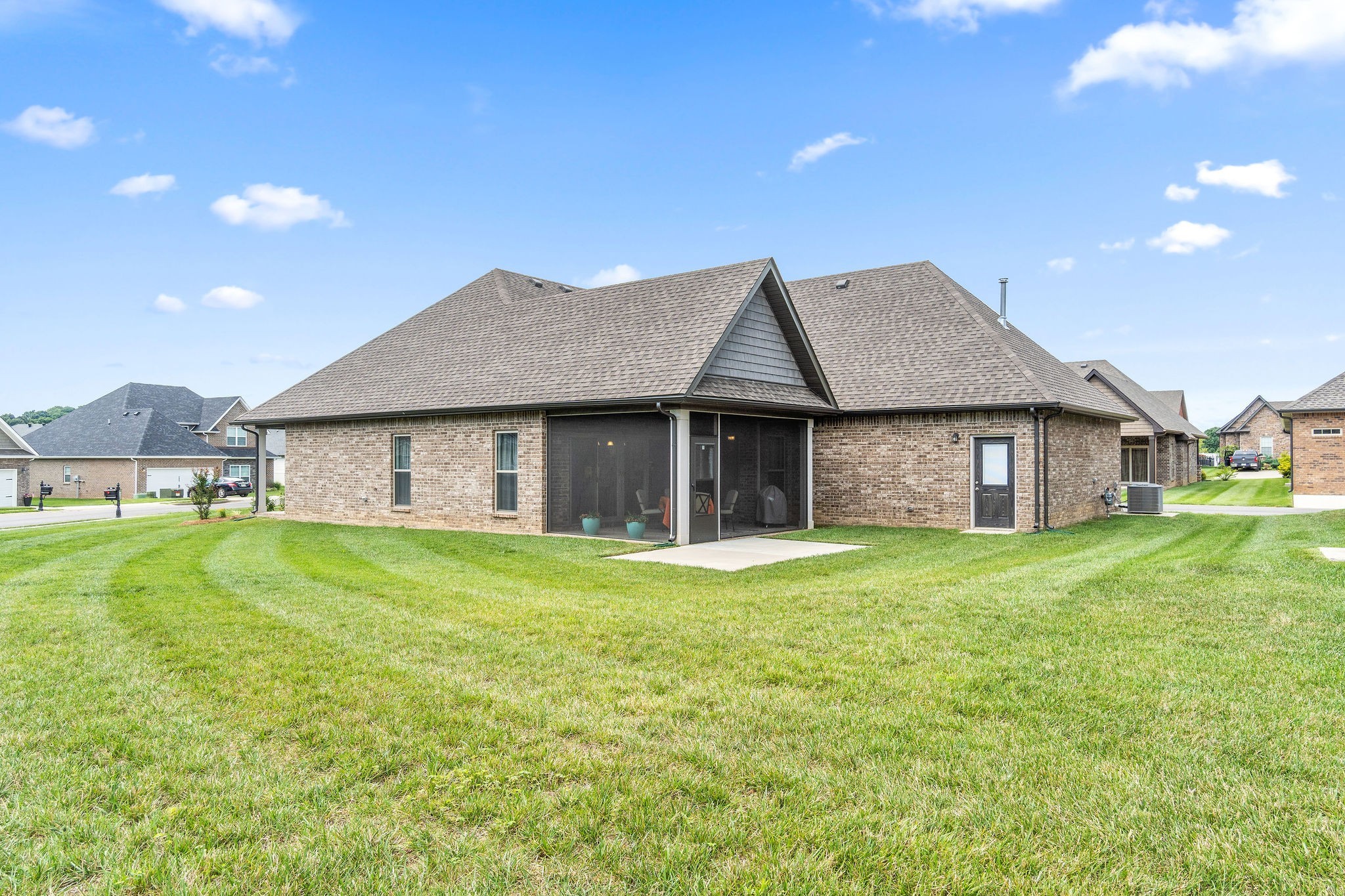 276 Dorchester Cir