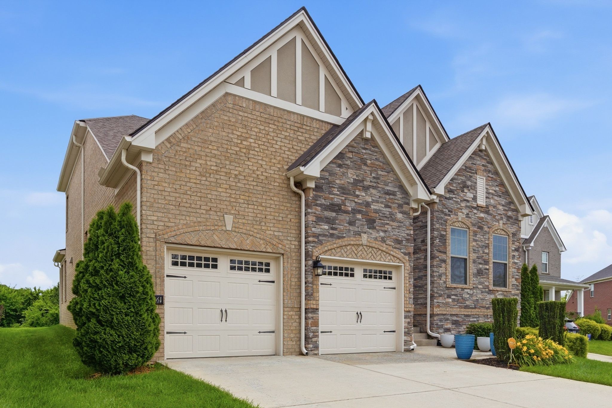 3061 Elliott Dr