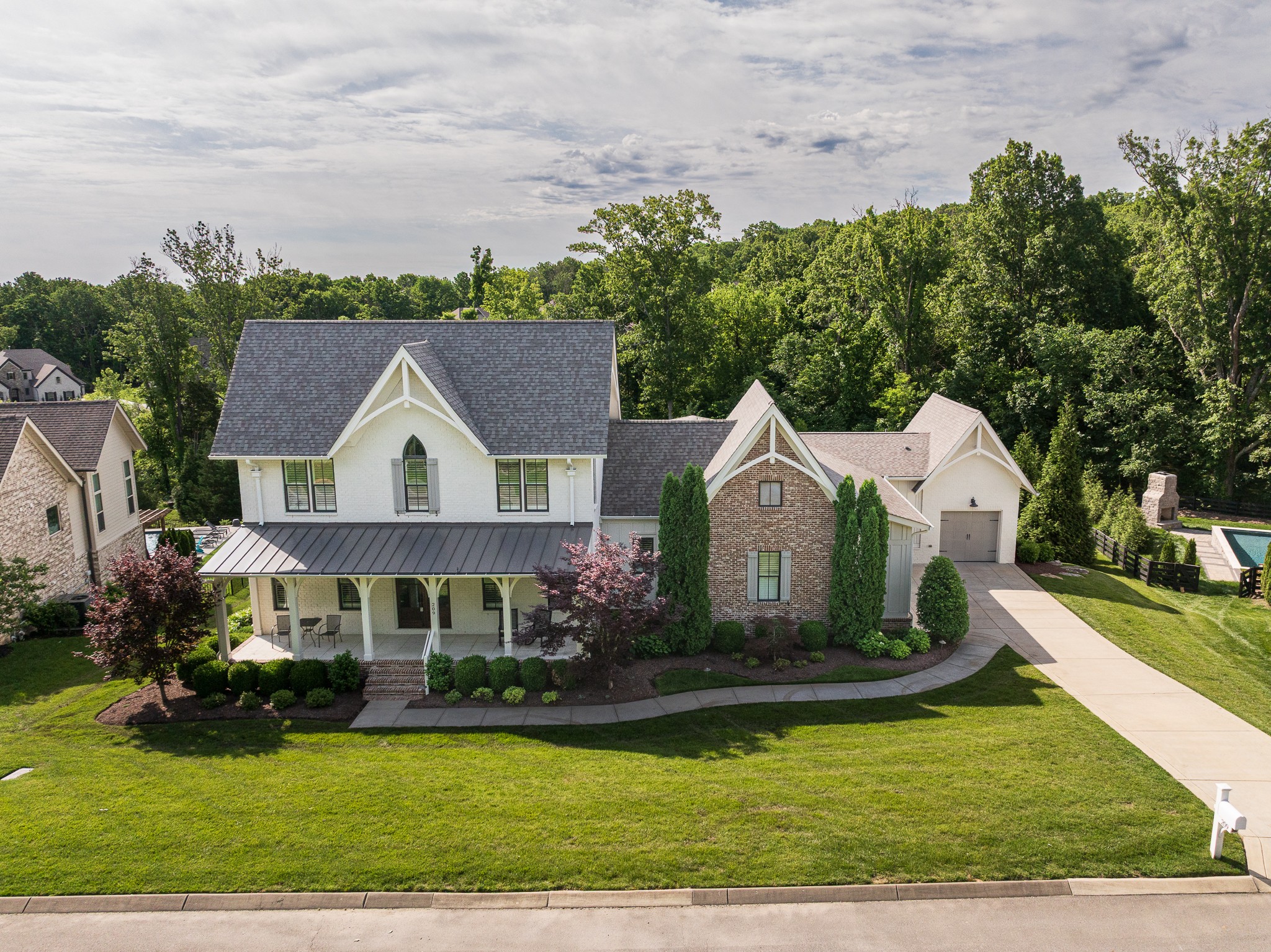 209 Gilchrist South Cir