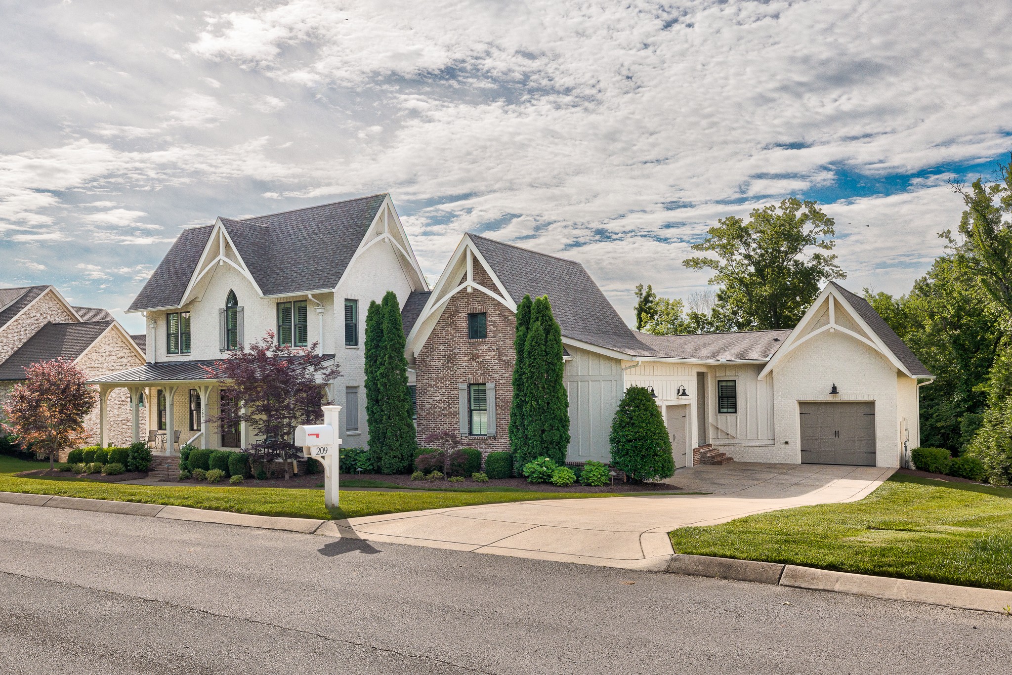209 Gilchrist South Cir