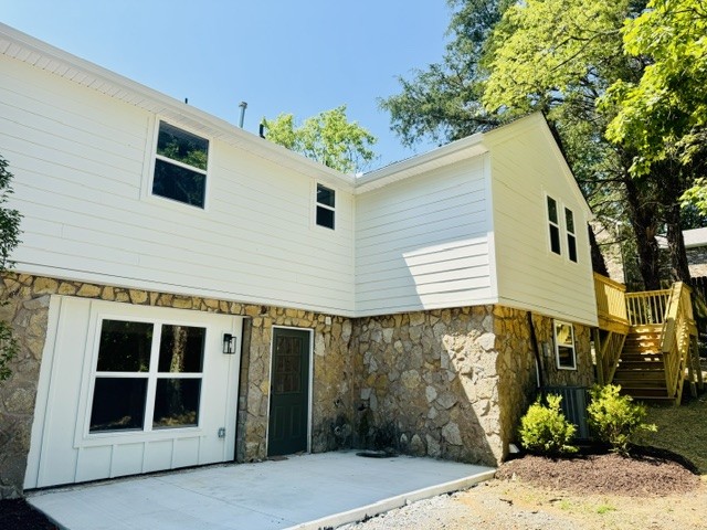 604 Debbie Dr