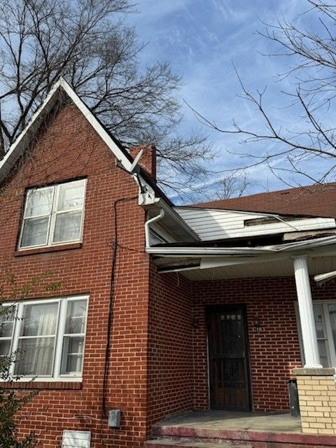 60 W Walnut St Erin TN 37061