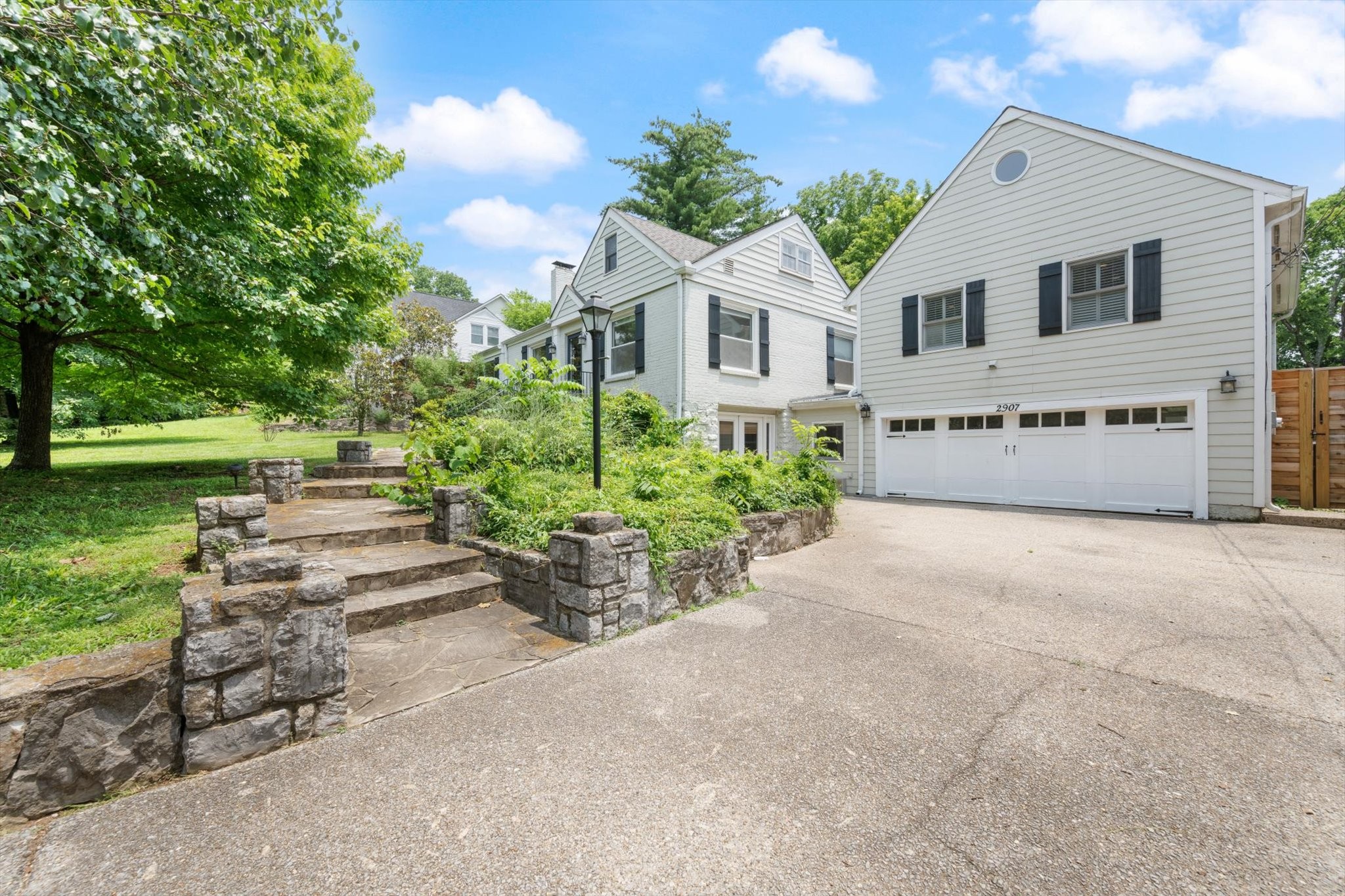 2907 Compton Rd