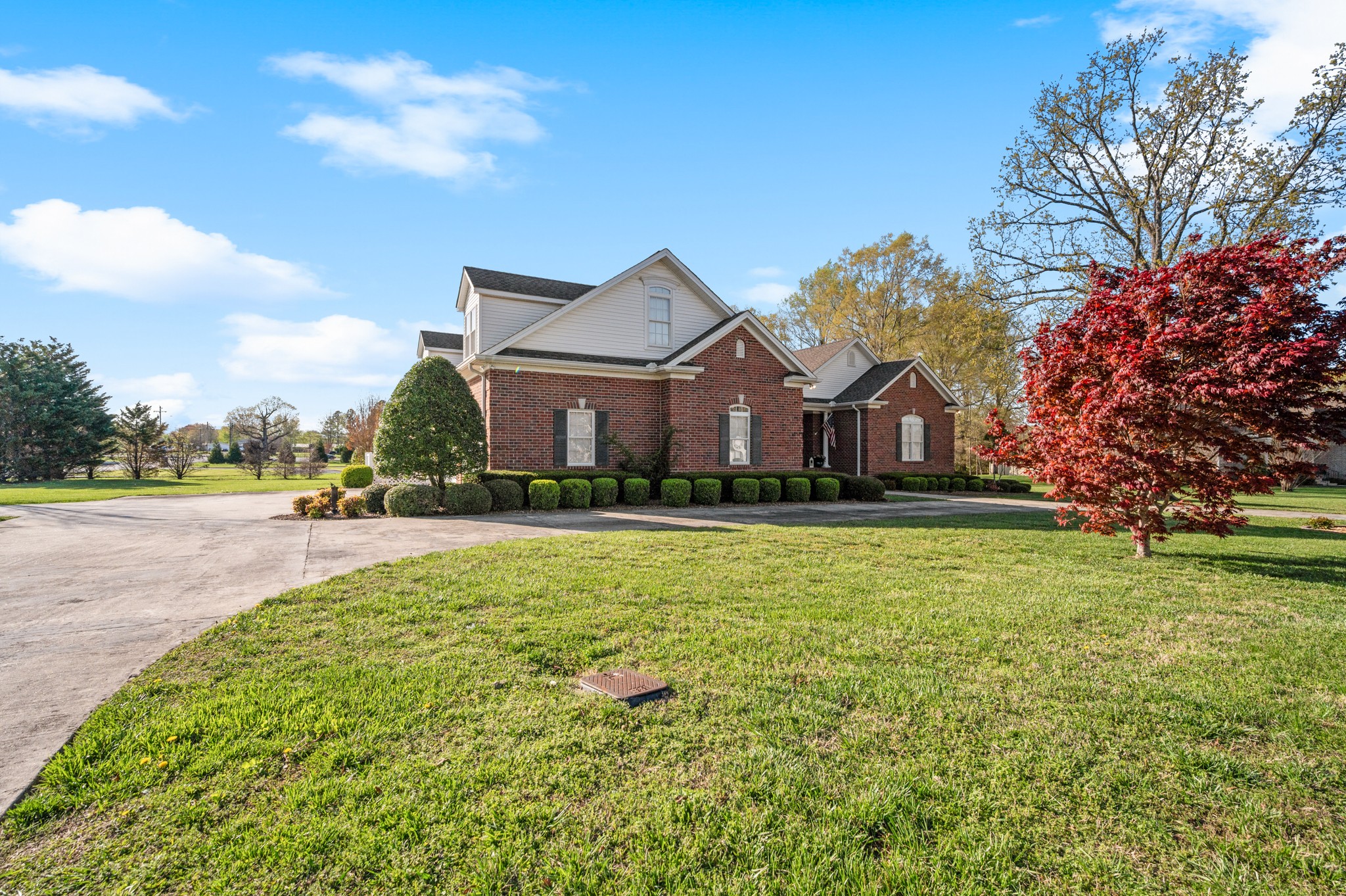 107 Heritage Cir