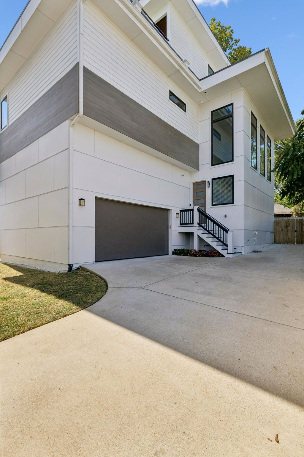2807B W Kirkwood Ave