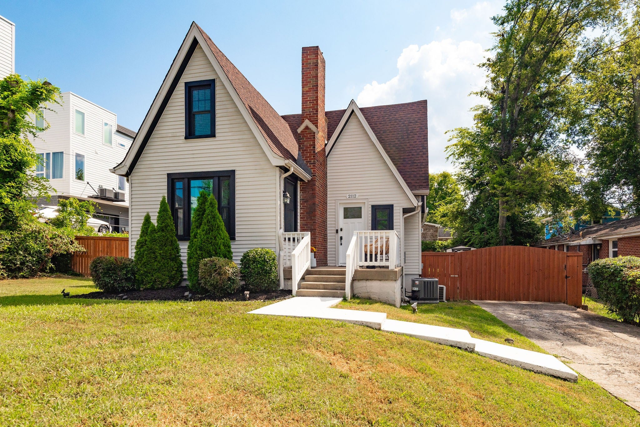 2112 24th Ave N