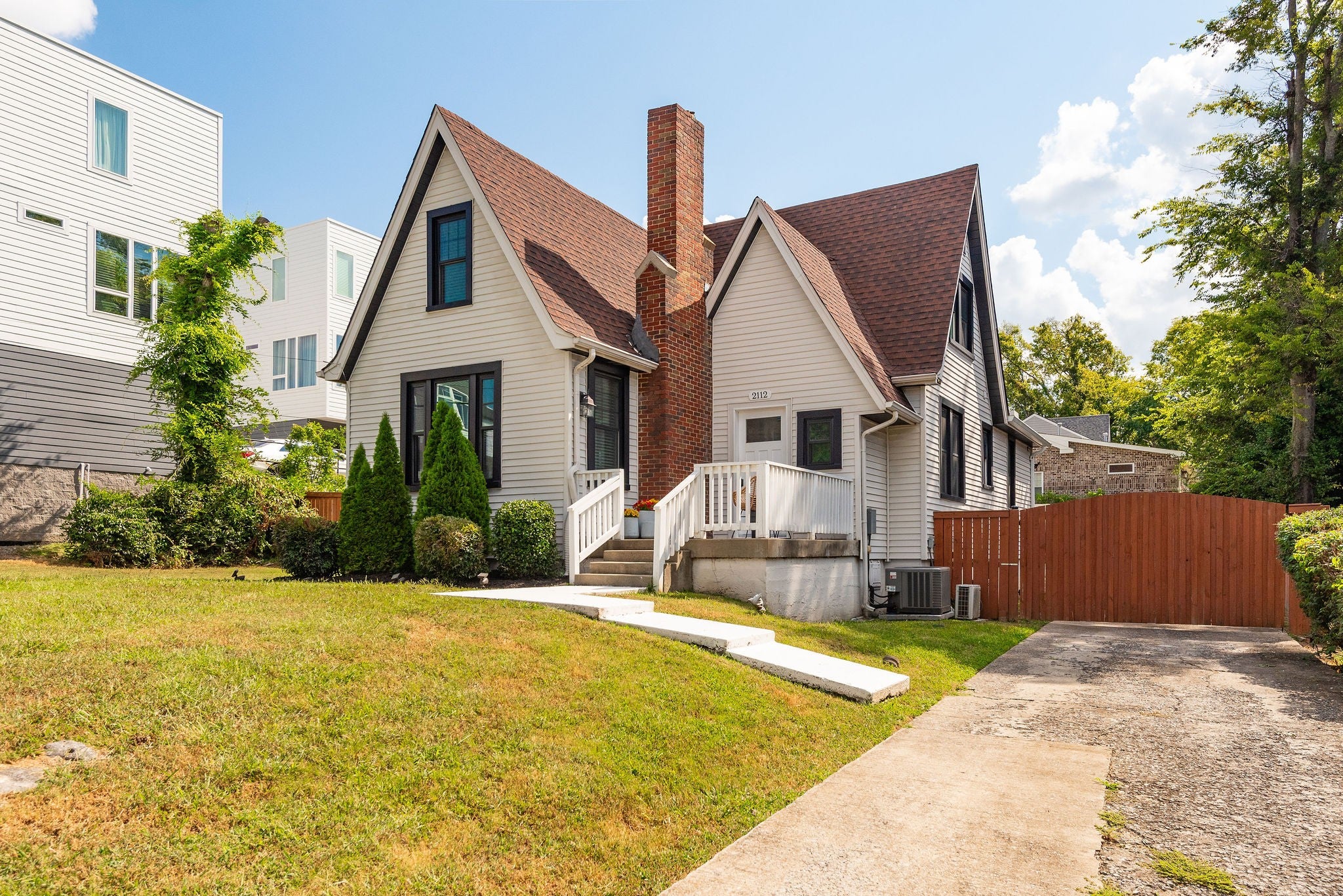 2112 24th Ave N